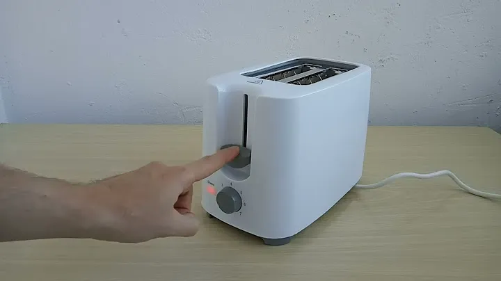 Демонстрация работы тостера Vitek VT-1587